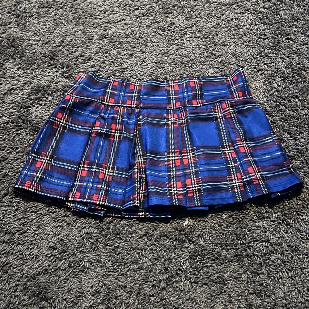 Chic Tartan Mini Skirt in Blue and Red